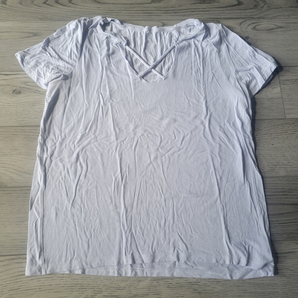 American eagle size small tshirt lavender  open crossover vneck